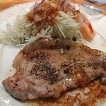 ビストロミカサ - ポークソテーは1枚