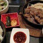KOREAN DINING LEE - 