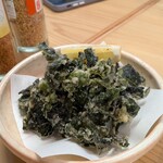 いわて屋 - わかめの唐揚げ