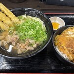 資さんうどん - 料理写真: