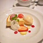 THE COSMOPOLITAN GRILL BAR TERRACE - 