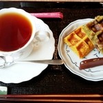 国産紅茶 600円+税