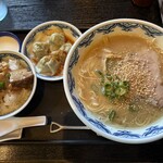 博多麺房 赤のれん - 