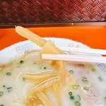 龍王 - ラーメン  ¥780   龍王名物  甘ーーーいメンマ