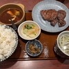 炭焼牛たん東山　 博多大丸店
