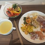 THE C's SKY CAFE & BAR - 