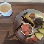 THE C's SKY CAFE & BAR - 