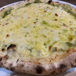 村のピザ屋 カンパーニャ - クワトロフォルマッジジェノベーゼ