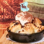 カフェ・ド・リオン パレット - 【2025.12】青森ふじりんご・つがるりんごの焼き上げスキレットアップルパイ(税込1,848円)