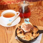 カフェ・ド・リオン パレット - 【2025.12】青森ふじりんご・つがるりんごの焼き上げスキレットアップルパイ(税込1,848円)