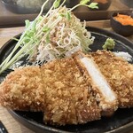 hi-na-ta2072 - 2種の糀に漬こまれ旨みの凝縮した肉厚のやんばる豚カツ