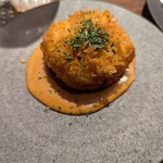 地酒や　文次郎 - カニクリームコロッケ