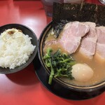 とらきち家 光 - チャーシューメン 味玉