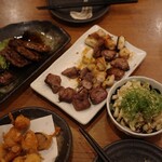 昭和酒場 焼き鳥 新宿萬太郎 - 