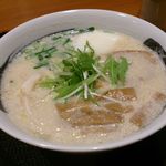 Shokushudokoro Nannari. - なんなり。ラーメン　610円