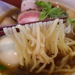 中華そば麦右衛門 - むぎえもん中華そば　麺リフト