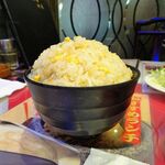 四川厨房 随苑 - 麻婆麺セット900円（ランチは、鶏唐揚げ３個、炒飯ほか食べ放題）