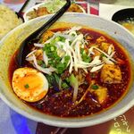 四川厨房 随苑 - 麻婆麺セット900円（ランチは、鶏唐揚げ３個、炒飯ほか食べ放題）