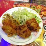 四川厨房 随苑 - 麻婆麺セット900円（ランチは、鶏唐揚げ３個、炒飯ほか食べ放題）