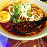 四川厨房 随苑 - 麻婆麺セット900円（ランチは、鶏唐揚げ３個、炒飯ほか食べ放題）