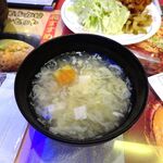 四川厨房 随苑 - 麻婆麺セット900円（ランチは、鶏唐揚げ３個、炒飯ほか食べ放題）