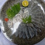 瀬戸内味覚処 芸州 本店 - 虎ふぐ刺し　一人前　1