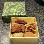 イチリン ハナレ - 小菓子は持ち帰りに♪