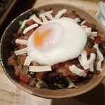 焼肉酒場 スミヨシベース - 牛タンそぼろのサルサごはん