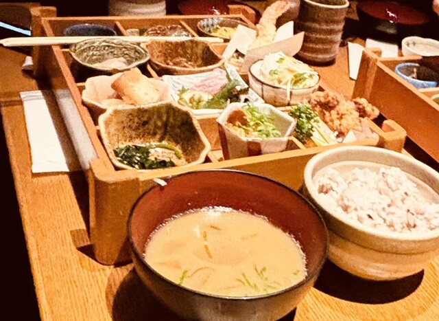 茶家茶家 （チャヤチャヤ）のご予約 - 衣山/ダイニングバー | 食べログ