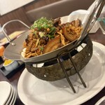 湖南人家 - 竹の子とラーロウの炒め鍋