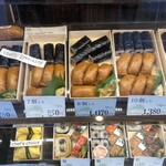 八千穂寿司 - ショーウィンドウに無いが1個¥150-で販売アリ 2/5