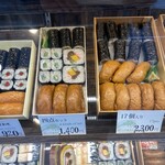 八千穂寿司 - ショーウィンドウに無いが1個¥150-で販売アリ 4/5