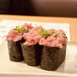 廻鮮寿司 塩釜港 - サービスのネギトロ