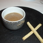 シェ・イノ - 温泉卵・牛蒡のピューレ