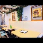 イタリアンと韓国料理 イタコリ パッパーレ - 可愛らしい 店内　掃除が行き届いています