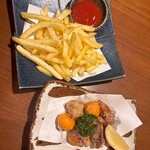 個室 紀州備長炭 炭焼き地鶏 本陣 浜松町店 - 