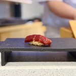 神楽坂 鮨 弥栄 - 鮪　漬けの良いところを惜しみなく発揮