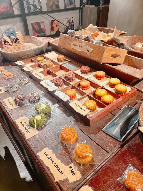 ROZI coffee - Shin Okubo/Cafe | Tabelog