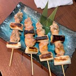 個室 紀州備長炭 炭焼き地鶏 本陣 - 