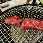 肉の頂 - 厚切り特上ハラミ