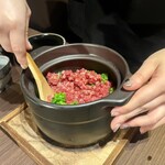 肉の頂 - 名物 ノジマ屋土鍋