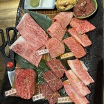 精肉卸問屋直営焼肉店 牛次郎 - 
