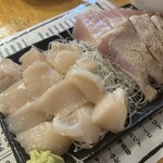 魚真 - 刺身2点盛り（ホタテとブリ）