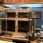 鮨處つの田 - 氷で冷やす冷蔵庫