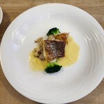 ビストロ・ラ・ターブル - 　　　　　　　真鯛のポワレ