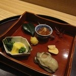 日本料理 太月 - 前菜：菜の花の昆布〆黄身酢和え・いくらのおろし和え・くわいのお煎餅風・芽キャベツと海老真丈の上げたもの・牡蠣