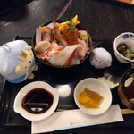 お食事処 多七 - おうじとおつきのコ    多七丼（海鮮丼上）