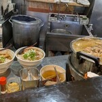 きりきり舞 - チャーシュー煮込み大鍋(*^^*)これで柔らかめチャーシューへか(*^^*)