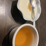 老李 - 杏仁豆腐とお茶