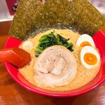 横浜家系ラーメン 赤家 - 料理写真: